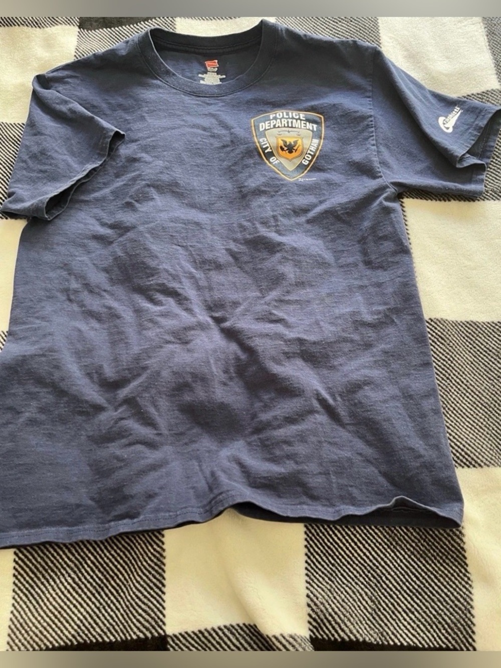 Batman Graphitti Gotham Police Navy Blue T-Shirt Men’s Size Medium pre-owned